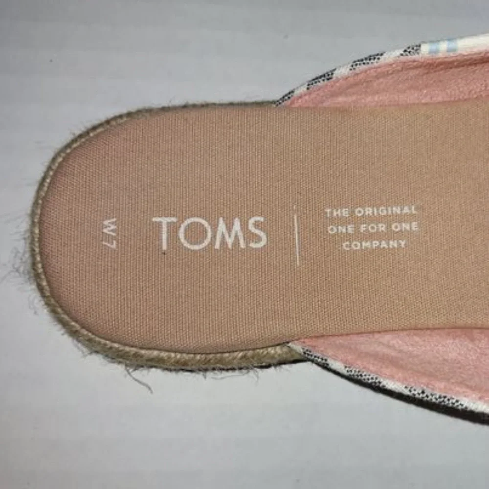 Toms gray stripe espadrille slip-on shoes size 7